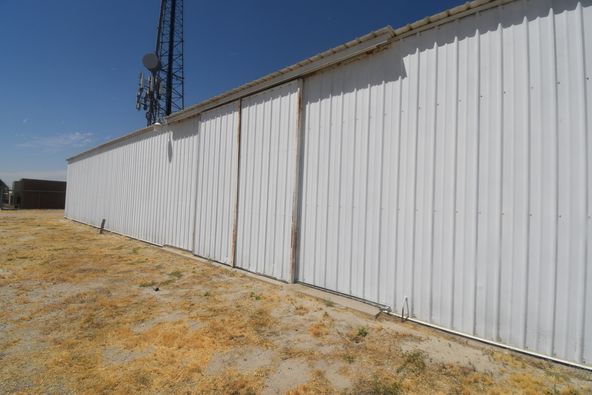 DESERT SHORES COMMERCIAL BUILDING: 3844 Scott Dr, Thermal, CA 92274
